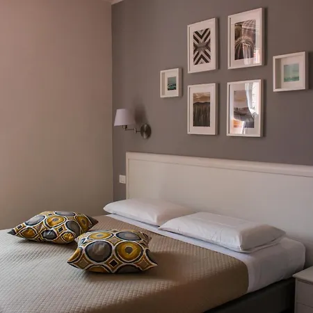 فندق مبيت وإفطار Le Torri 2*